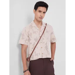 7 Alt by Pantaloons Men Relaxed Fit Textured Cuban Collar Casual Shirt-picture-27