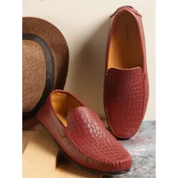 99CRAFTS Men Textured Leather Formal Loafers-picture-10