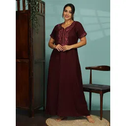 9shines Label Embroidered Notch Neck Maxi Nightdress-picture-35