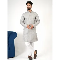 Aadi Shuddh Men Solid Cotton Kurta image 5