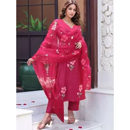 Aaghnya Floral Printed Regular V-Neck Straight Kurta With Trousers & Dupatta-image-0