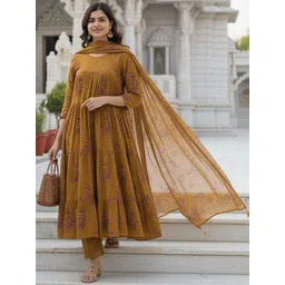 Aaghnya Floral Printed Round Neck Tiered A-Line Kurta With Trousers & Dupatta-image-48