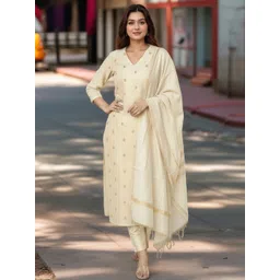 Aaghnya Women Floral Printed Regular Kurta with Trousers & With Dupatta-image-14