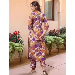 Aaghnya Women Pink Viscose Rayon Kurta Sets image 5