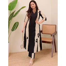 Aaghnya Women Printed Viscose Rayon Kurta Sets-picture-10