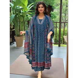 Aaghnya Women Viscose Rayon Printed Kurta Sets-picture-31