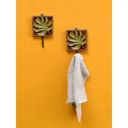 AAKRITI ART CREATIONS Set Of 2 Brown & Green Autumn Leaf Single Hook Wooden Towel Hangers-picture-30