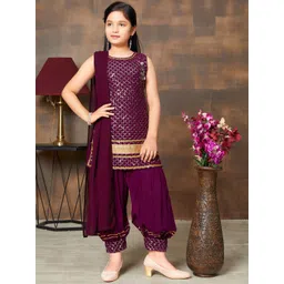 Aarika Girls Ethnic Motifs Embroidered Sequinned Kurti With Patiala And Dupatta-picture-27