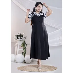 aashish Women Black Dungaree-picture-20