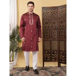 adhirajan Men Pure Silk Kurta Pyjama Set-picture-12