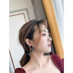 Adornity Women Black Earrings image 2