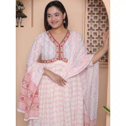 AFFO Women Printed Empire Pure Cotton Kurta with Trousers & With Dupatta image 2