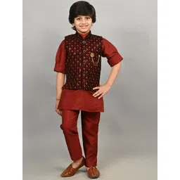 ahhaaaa Boys Self-Design Velvet Sherwani Set-picture-36