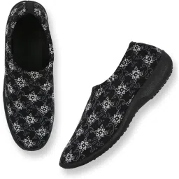 air - aqua Airaqua Womens Slip On Walking Shoes for Daily Use/Lightweight Running Trainers/Comfortable Winter Bellies/Gym Training Casual Sports Footwear for Girls(Print_2) image 5