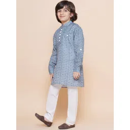 Aj DEZInES Boys Ethnic Motifs Mandarin Collar Pure Cotton Kurta With Pyjama image 2