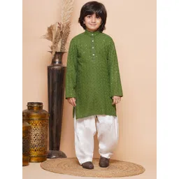 Aj DEZInES Boys Ethnic Motifs Sequinned Chikankari Pure Cotton Kurta with Salwar-picture-22