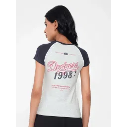 Ajile By Pantaloons Ultimate Grey Slim Fit Printed T-Shirt image 2