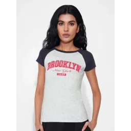 Ajile By Pantaloons Ultimate Grey Slim Fit Printed T-Shirt image 1