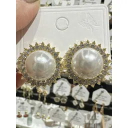 AKISON JEWELS Contemporary Studs Earrings-picture-11