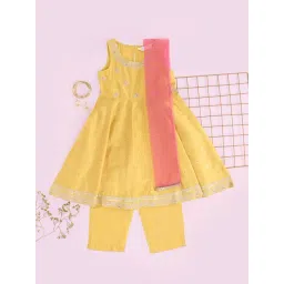 Akkriti by Pantaloons Girls Banana Cream Kurta Sets-picture-16