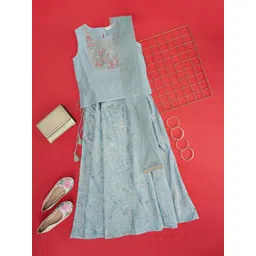 AKKRITI BY PANTALOONS Girls Embroidered Ready to Wear Lehenga & Blouse With Dupatta-picture-32