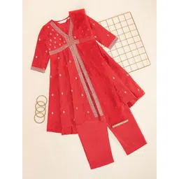 AKKRITI BY PANTALOONS Girls Floral Zari Embroidered V-Neck Panelled Pure Cotton Kurta Set-picture-49