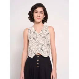 Akkriti by Pantaloons White Printed Waistcoat-picture-16