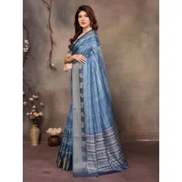 ALAGINI Woven Design Striped Zari Saree image 3