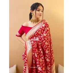 Aldwych Red & Gold-Toned Woven Design Zari Banarasi Saree-picture-17