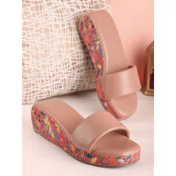 Alishtezia Women Printed Open Toe Flatform Heeled Sandals-picture-19