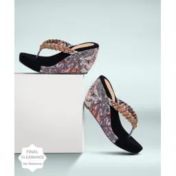 alishtezia Women Wedges Sandal-picture-21