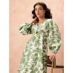 all about you Floral Print Pleated Twisted & Cut Out Detail Fit & Flare Dress-picture-44