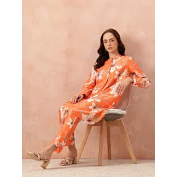 all about you Floral Printed Mandarin Collar Straight Kurta with Trousers-picture-39