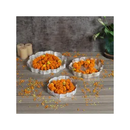 Amaya Decors Antique Design White & Gold Decorative Platter Tray Set of 3-image-9