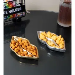 amaya decors Lips Shape Dry Fruit Platter Set of 2-picture-26