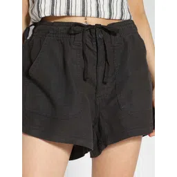 AMERICAN EAGLE OUTFITTERS Women Mid Rise Shorts image 5