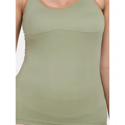 Amour Secret Women Green Solid Lightly-Padded Seamless Camisoles image 4