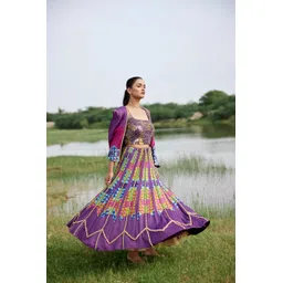 AMROOD Women Geometric Embroidered Jacket-picture-15