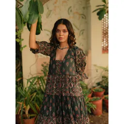 anayna Women Floral Printed Tiered Pure Cotton Kurta with Trousers-image-34