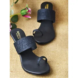 Anouk Black Textured Ethnic Wedge Sandals-picture-15