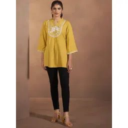 Anouk Floral Embroidered Mandarin Collar A-Line Liva Kurta image 4