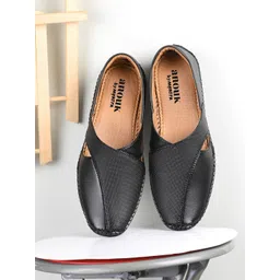 Anouk Men Black Textured Driving Shoes-picture-36