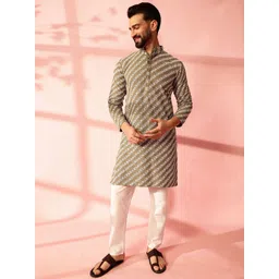 Anouk Men Embroidered Thread Work Kurta-picture-16