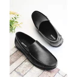 Anouk Men Textured Round Toe Loafers-picture-14