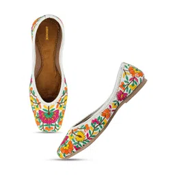 Anouk Women Embellished Ethnic Mojaris with Embroidered Flats-picture-16