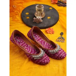 Anouk Women Embellished Mojaris Flats-picture-28