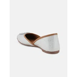 Anouk Women Embellished Mojaris Flats image 4