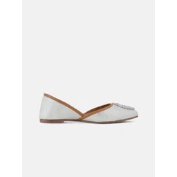 Anouk Women Embellished Mojaris Flats image 2