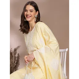 Anouk Women Floral Embroidered Regular Thread Work Kurta with Trousers & With Dupatta-picture-15