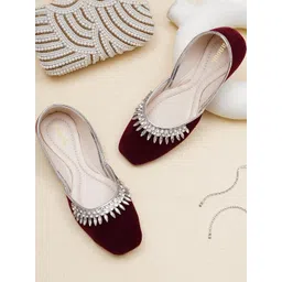 Anouk Women Maroon Solid Velvet Slip-On Round Toe Party Mojaris Flats-picture-18